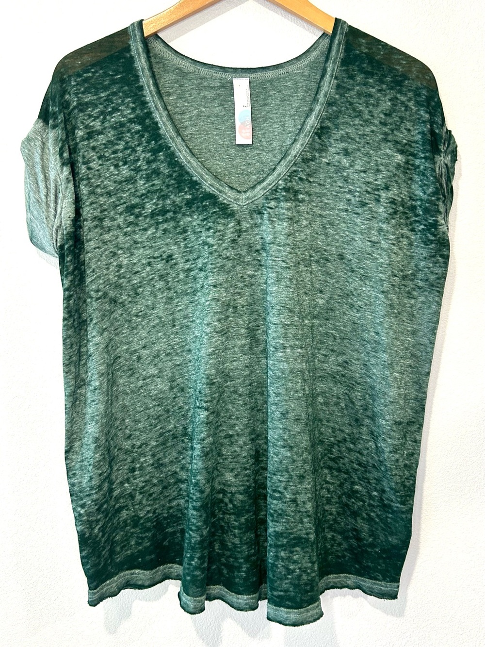 Free People FP Beach Emerald Green Acid Washed Burnout V-Neck Tee Casual Size S